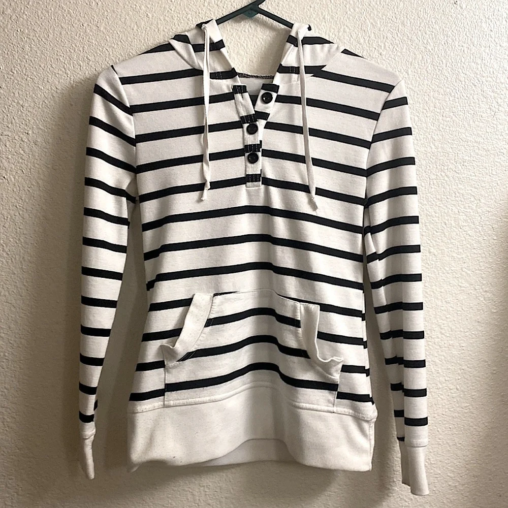 Black & White Striped Hoodie 🖤 - Picture 2 of 3